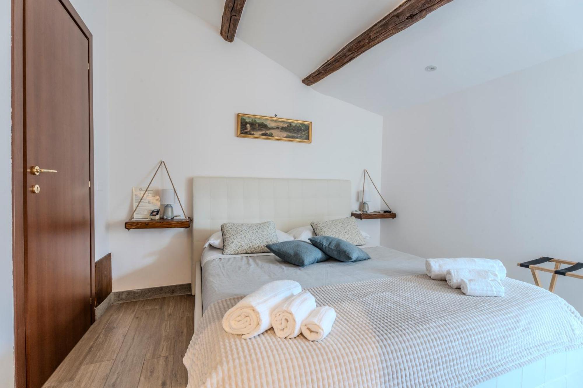 Il Richiastro Medievale Viterbo Esterno foto