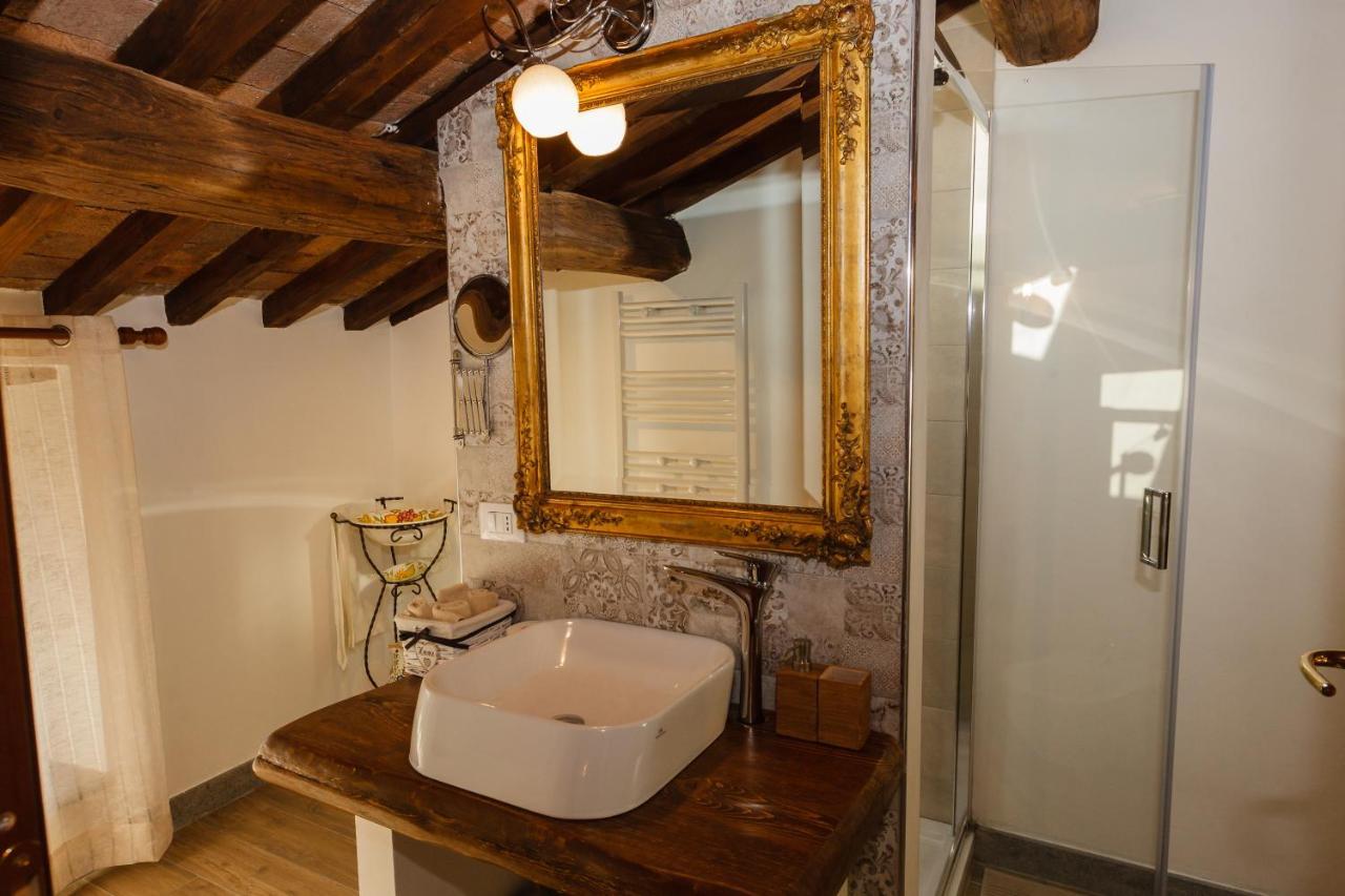 Il Richiastro Medievale Viterbo Esterno foto